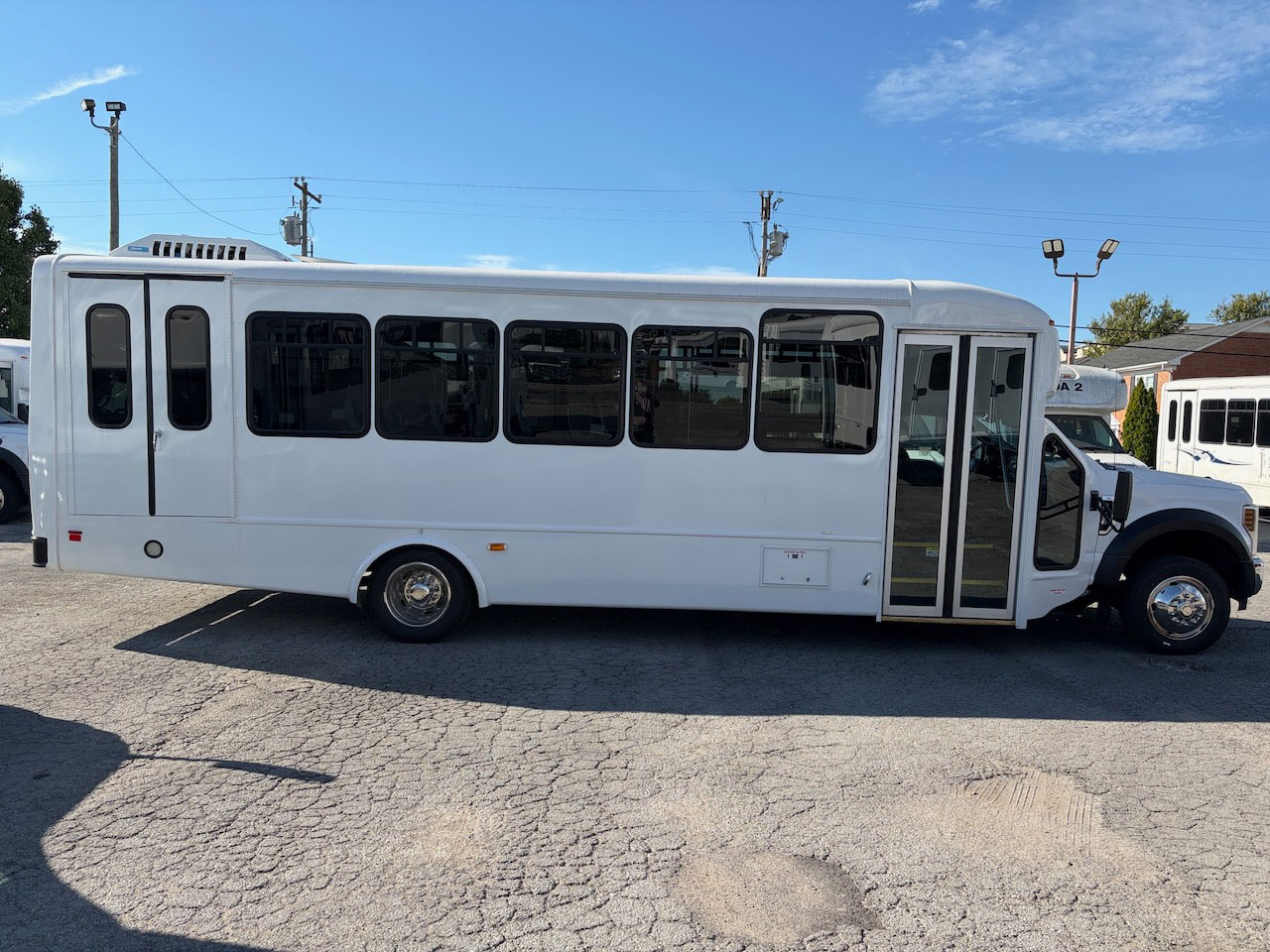 2018 Ford F550 Starcraft XL - Image 6