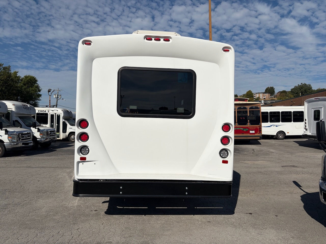 2018 Ford F550 Starcraft XL - Image 15