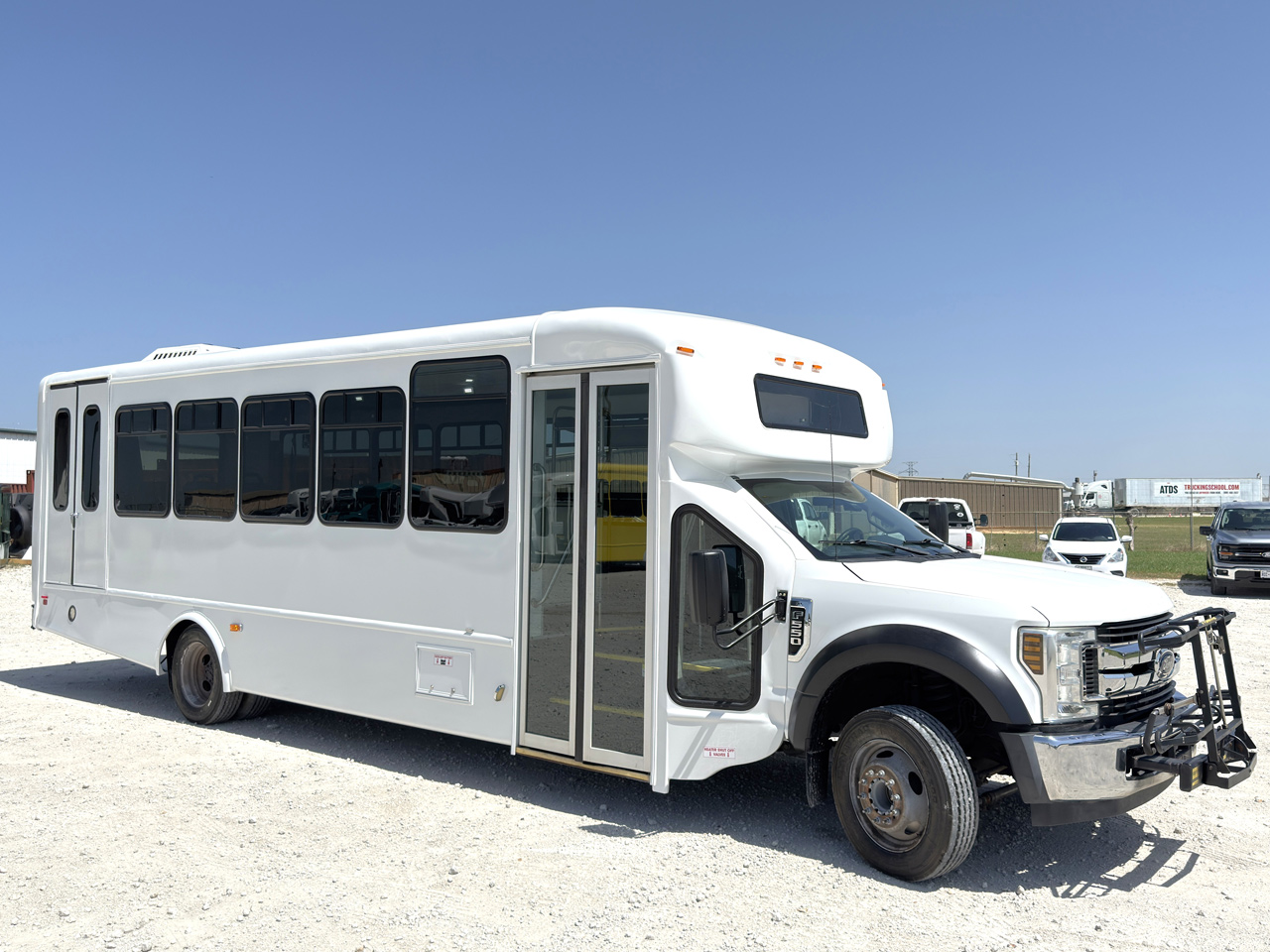 2019 Ford F550 Starcraft XL - Image 1