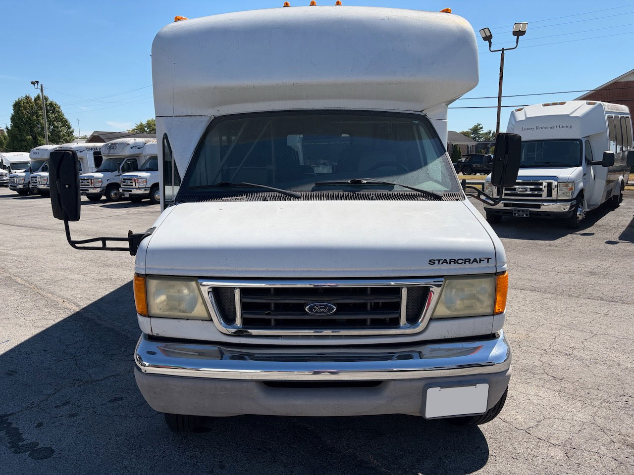2003 Ford E350 Starcraft AllStar - Image 12