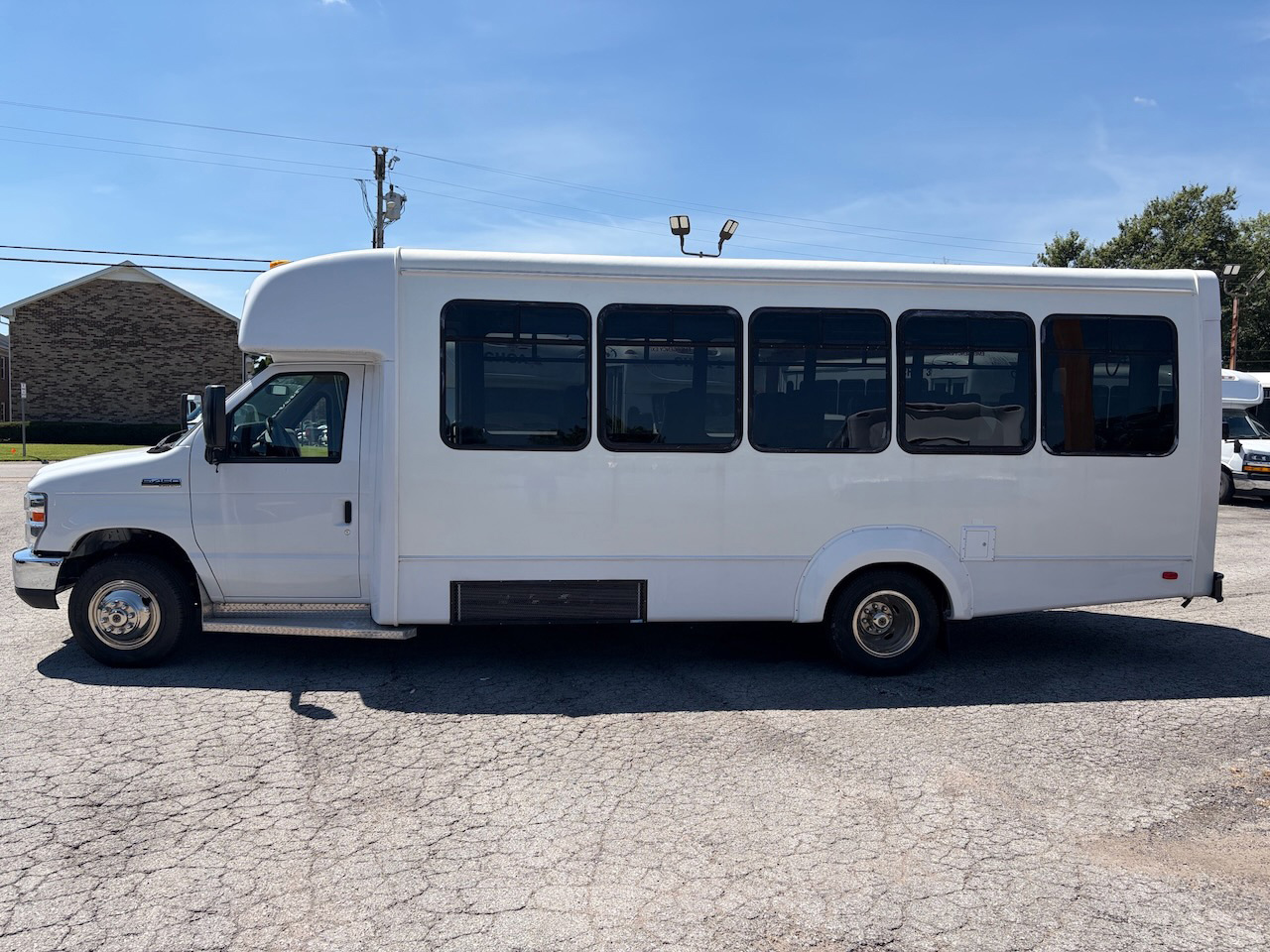 2019 Ford Elkhart Coach - Image 7