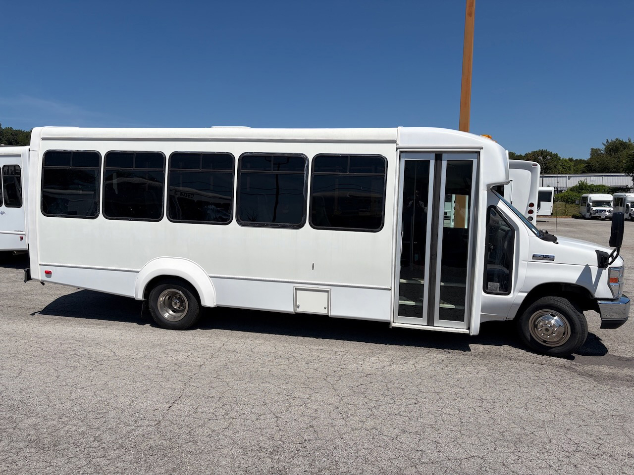 2019 Ford Elkhart Coach - Image 6