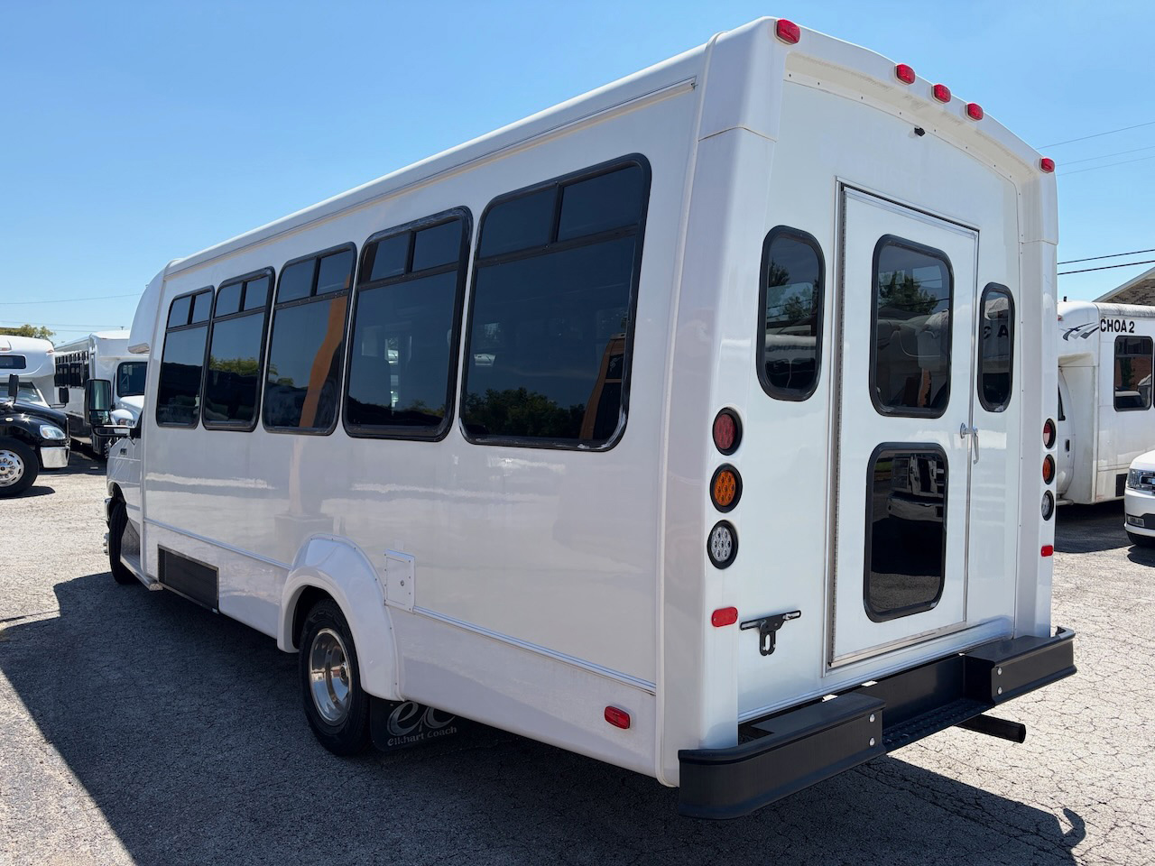 2019 Ford Elkhart Coach - Image 2
