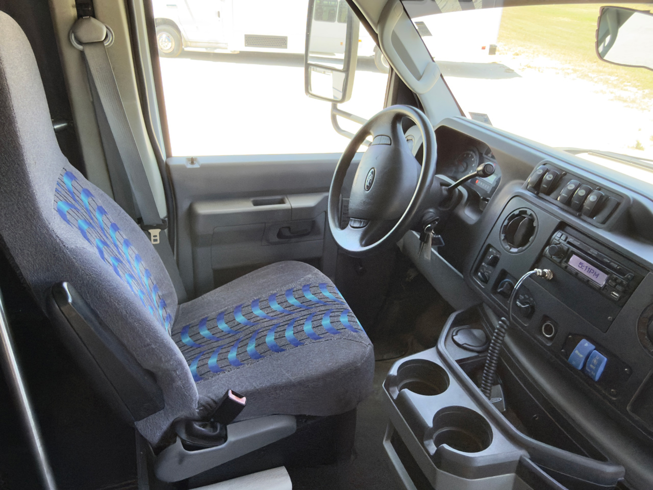 2011 Ford E450 ElDorado - Image 10