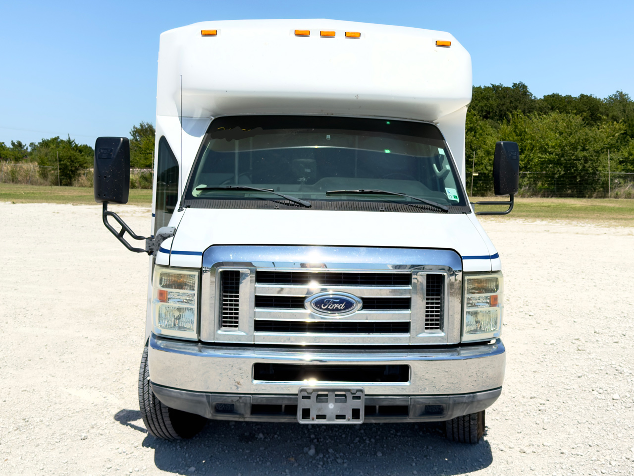 2011 Ford E450 ElDorado - Image 11