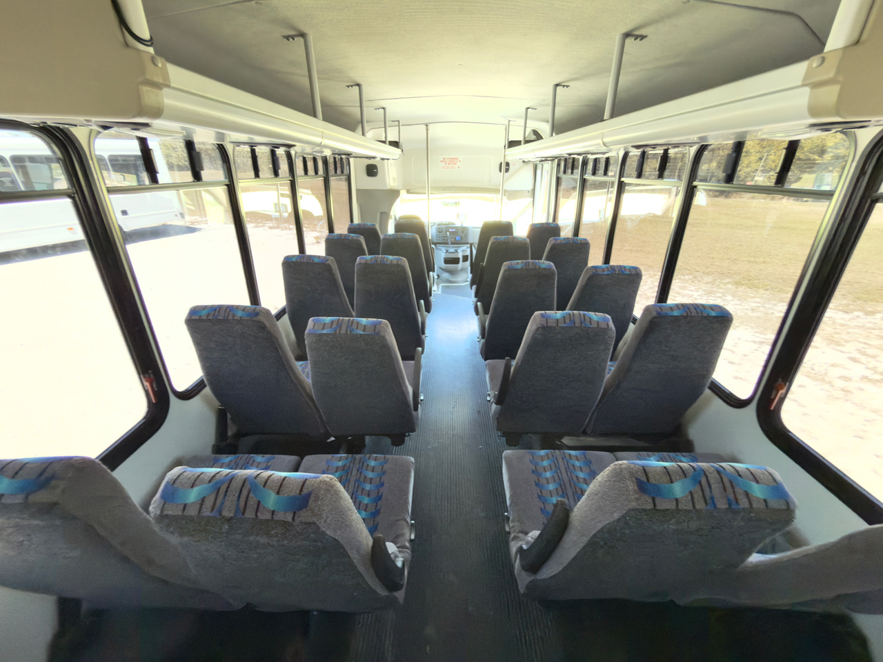 2011 Ford E450 ElDorado - Image 3
