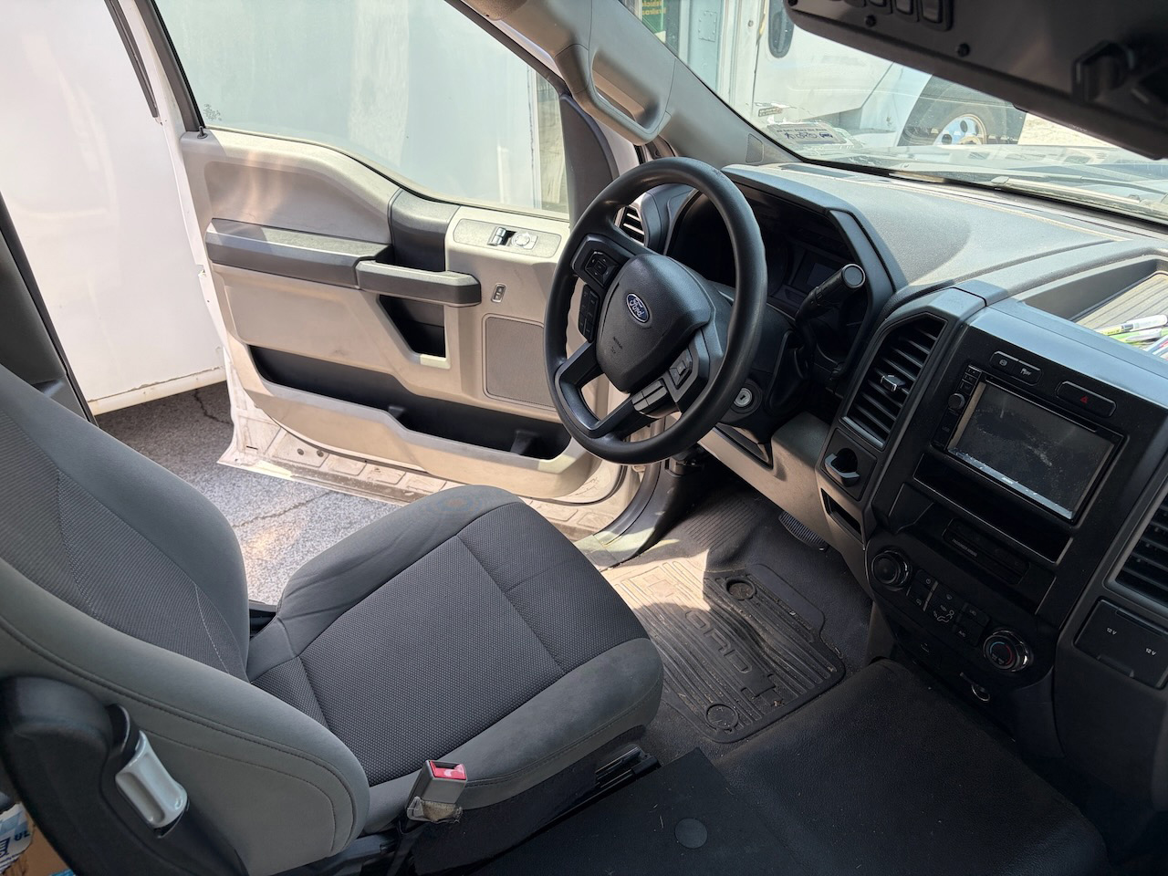 2019 Ford F550 Starcraft XL - Image 10