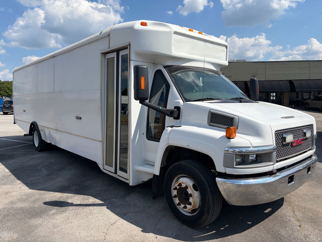 2005 GMC 5500 Glaval Titan
