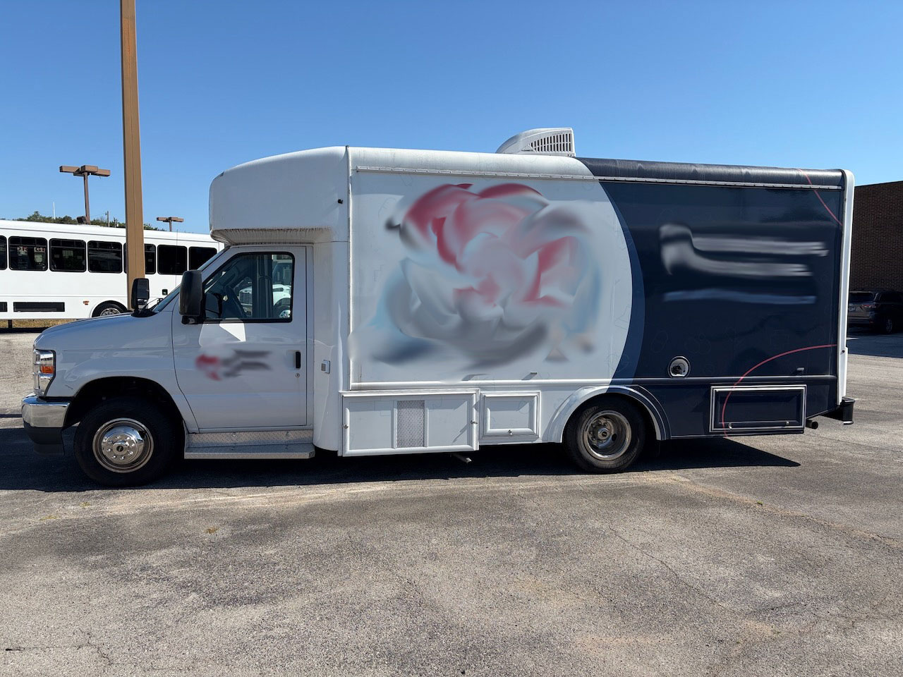 2021 Ford  Turtle Top - Image 7