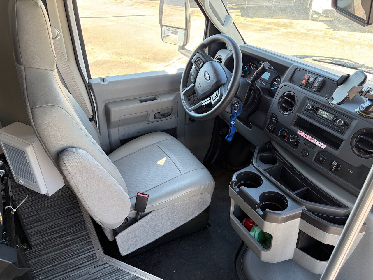 2021 Ford  Turtle Top - Image 10