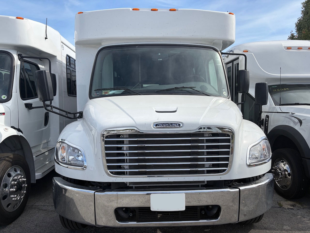 2026 Freightliner Glaval Legacy - Image 10