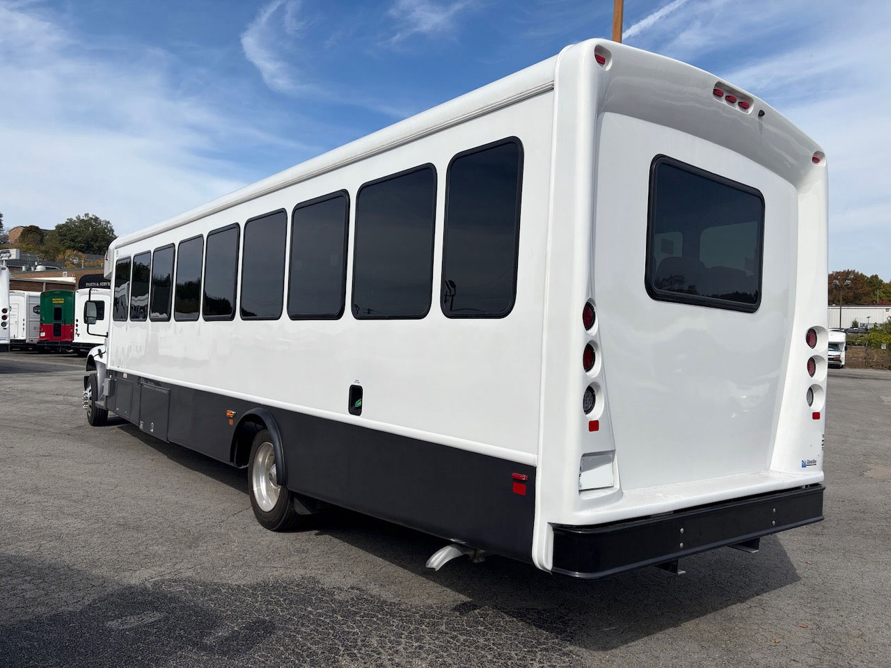2026 Freightliner Glaval Legacy - Image 2