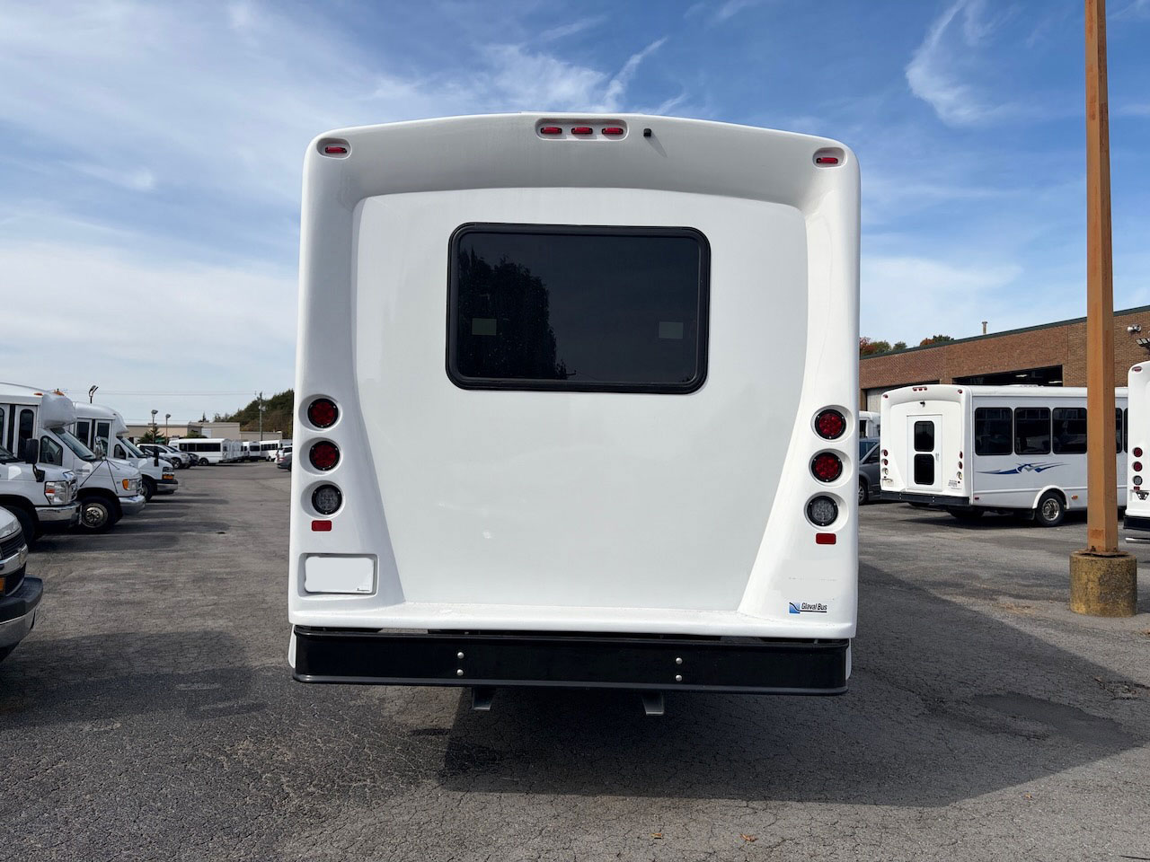 2026 Freightliner Glaval Legacy - Image 11