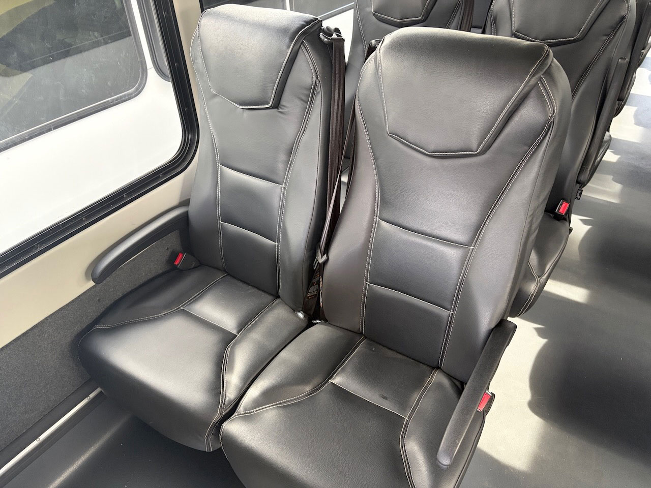 2026 Freightliner Glaval Legacy - Image 5