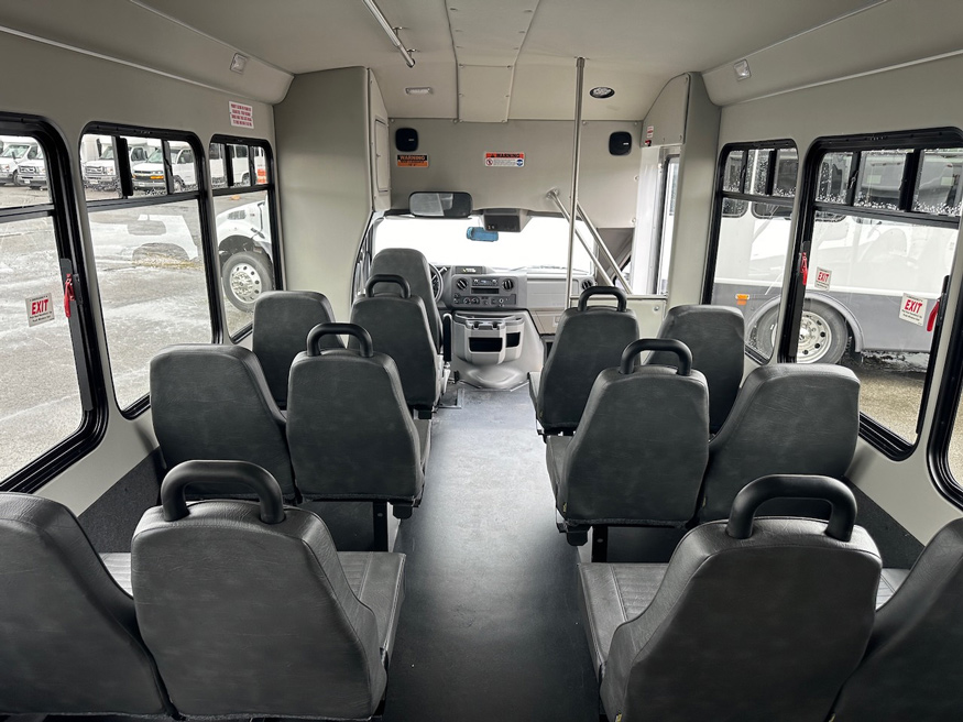 2025 Ford E450 Starcraft Allstar - Image 3