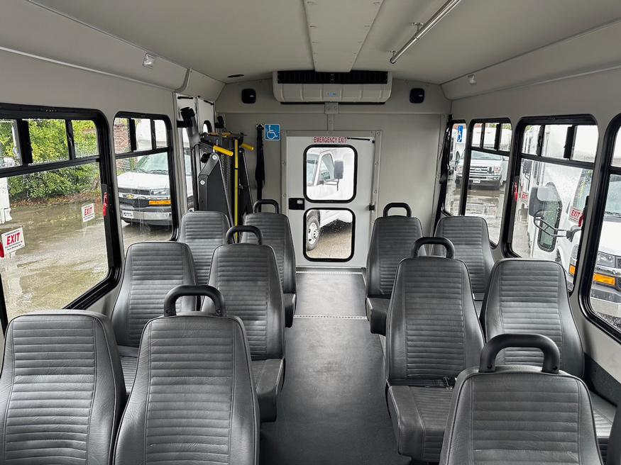2025 Ford E450 Starcraft Allstar - Image 4